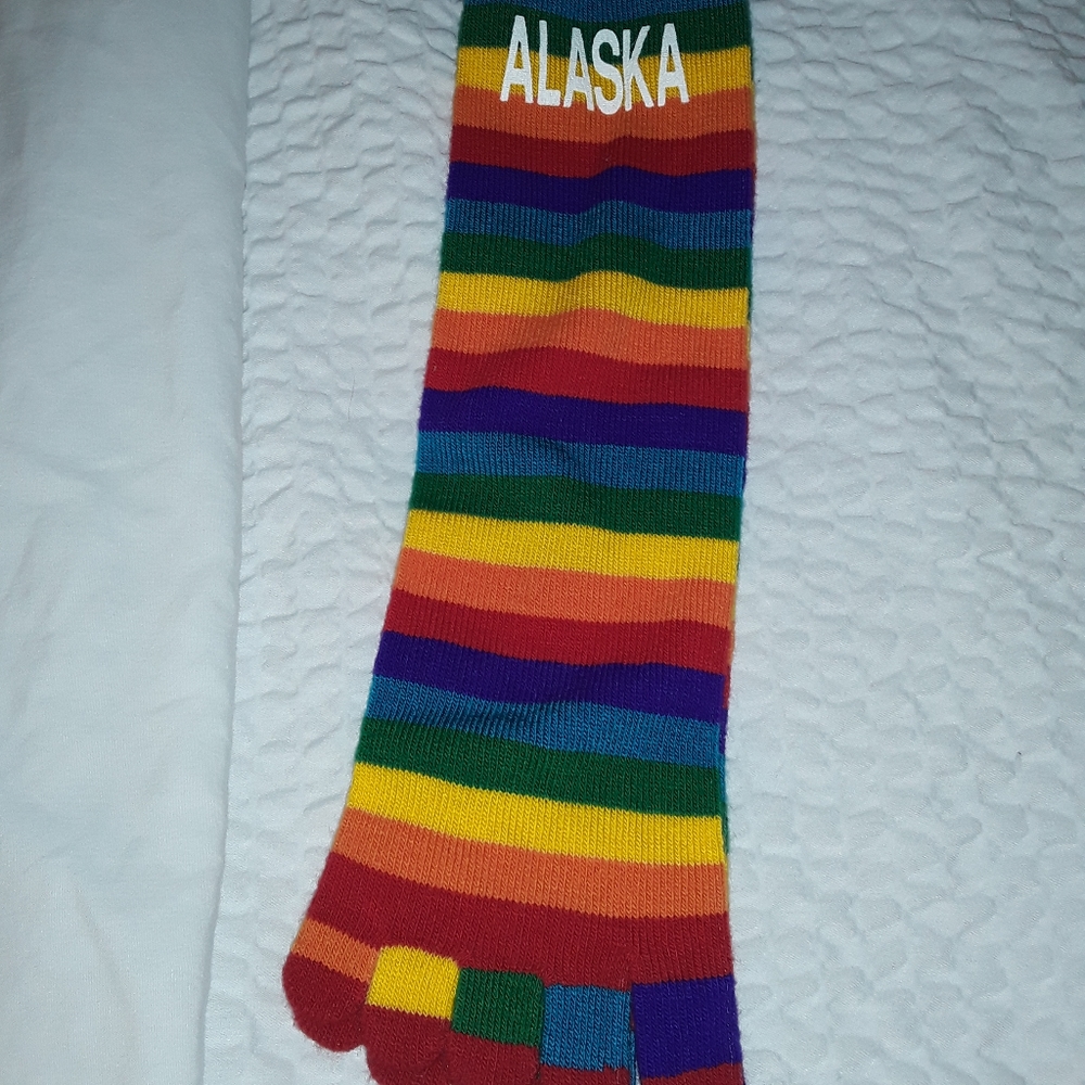 TOE SOCKS